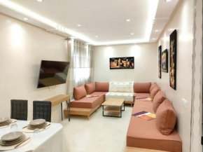 Brand New 3 Bed Apartment-Beach 8 mins-Moujahidine